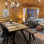 Cozy Log Close To Services, 6 People Vakantiehuis *