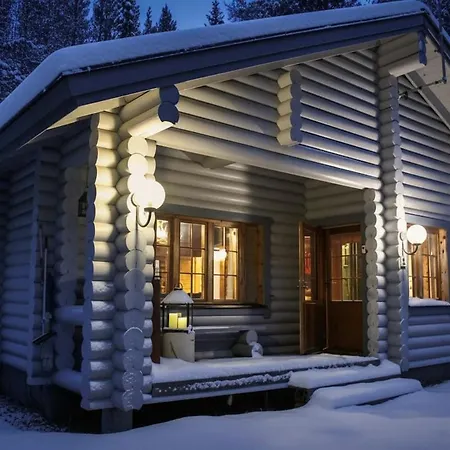 Cozy Log Close To Services, 6 People