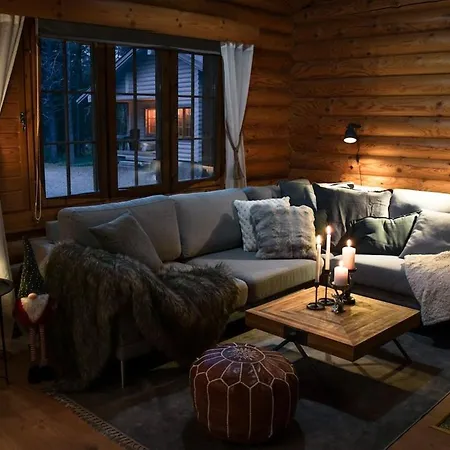 Evermore Yllaes Cozy Log Close To Services, 6 People Hébergement de vacances Ylläsjärvi