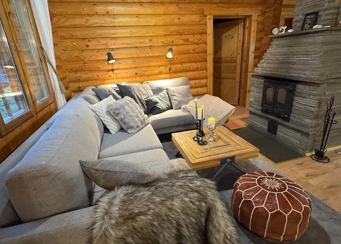 Tatil Evi Cozy Log Close To Services, 6 People